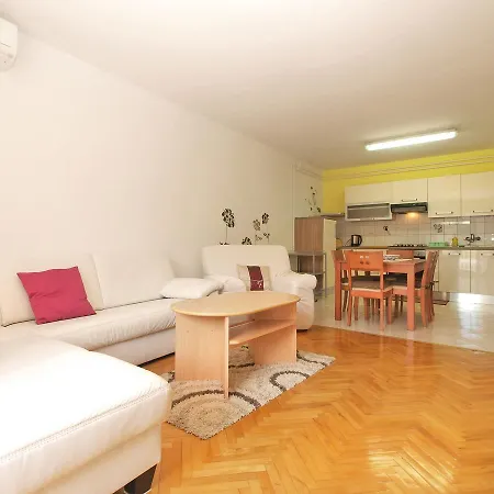 Vera 1623 Apartamento *